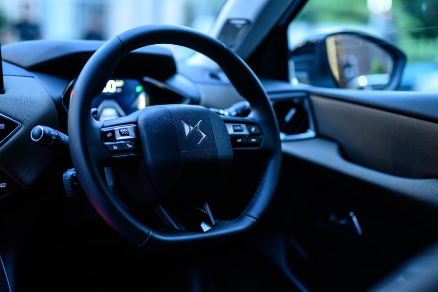Детали интерьера DS 3 Crossback 2019 года  (JP) (фото 19 из 20)